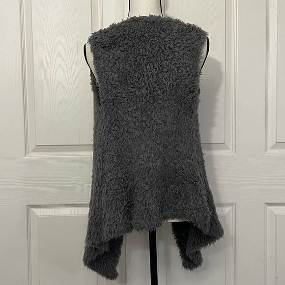 Kensie Fuzzy Fur Super Soft Open High Low Charcoal Sweater Vest, Large - Picture 4 of 12